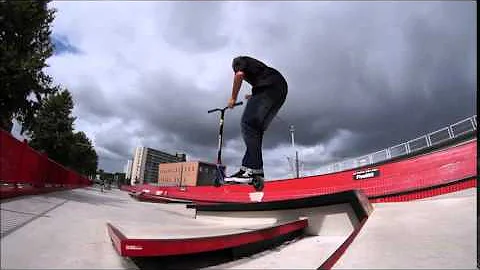 ANDY DEN HARTOG - FOOTAGE