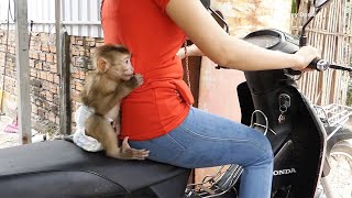 Mom Take Baby Donal To Check Face And Get Vaccination | Mom Take Good Care For Donal