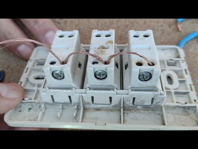 Como conectar un enchufe o tomacorriente/ Curso básico de electricidad 