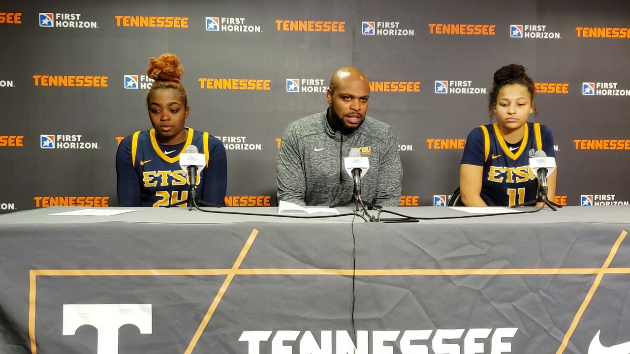 ETSU Coach Simon Harris, Jakhyia Davis and Aaliyah Vananda post-game vs. Tennessee