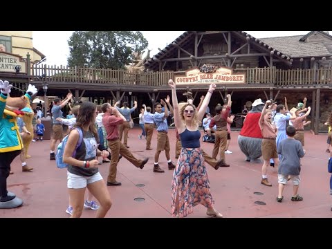 walt-disney-world-vlogs-september-2014:-day-1-part-2---magic-kingdom-and-hoedown-(episode-129)