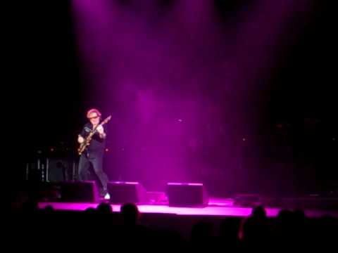 Joe Satriani at Hammersmith 20 May 2008 - Stu Hamm...