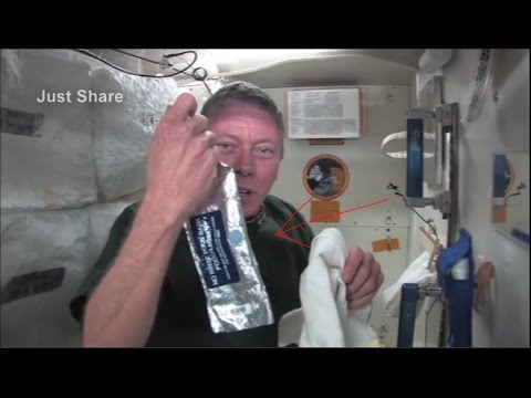 Video: Bagaimana Astronot Mencuci Di Luar Angkasa