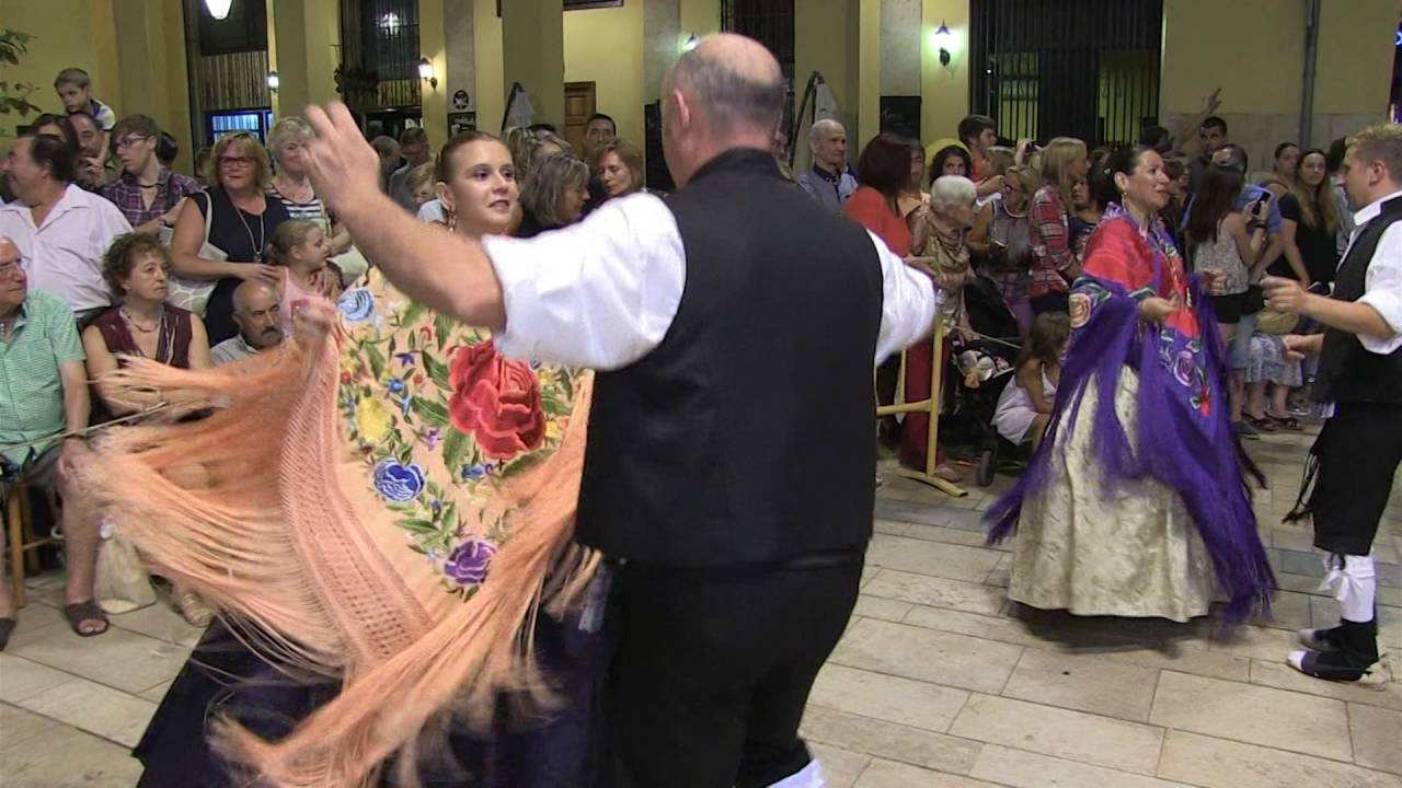 Anem de Festa: Ball de mantons d'Ulldecona