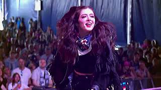 Chrissy Costanza Concert Edit - (Essh - Daisy)