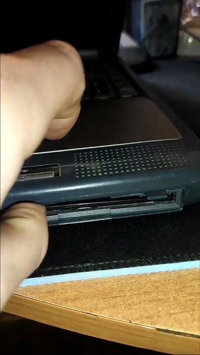 "И такие были" - ретро ноутбук с флопиком и дисководом - YouTube