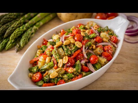 A Quiet Meal Made With Asparagus and Simple Veggies