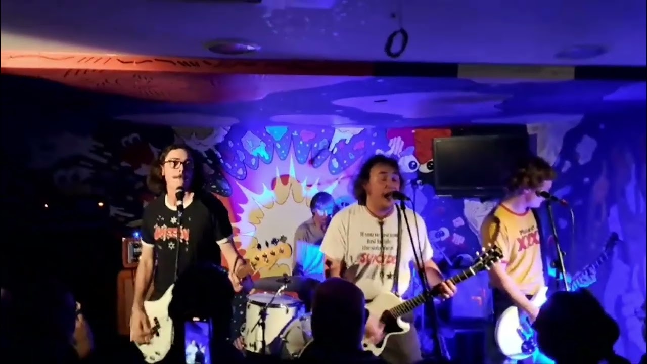 Ver THE UNKNOWNS Beat Me ☆ Live @ Bar Le Ravelin (Toulouse) ☆ 03/11/2024 en YouTube Ver THE UNKNOWNS Beat Me ☆ Live @ Bar Le Ravelin (Toulouse) ☆ 03/11/2024 en YouTube