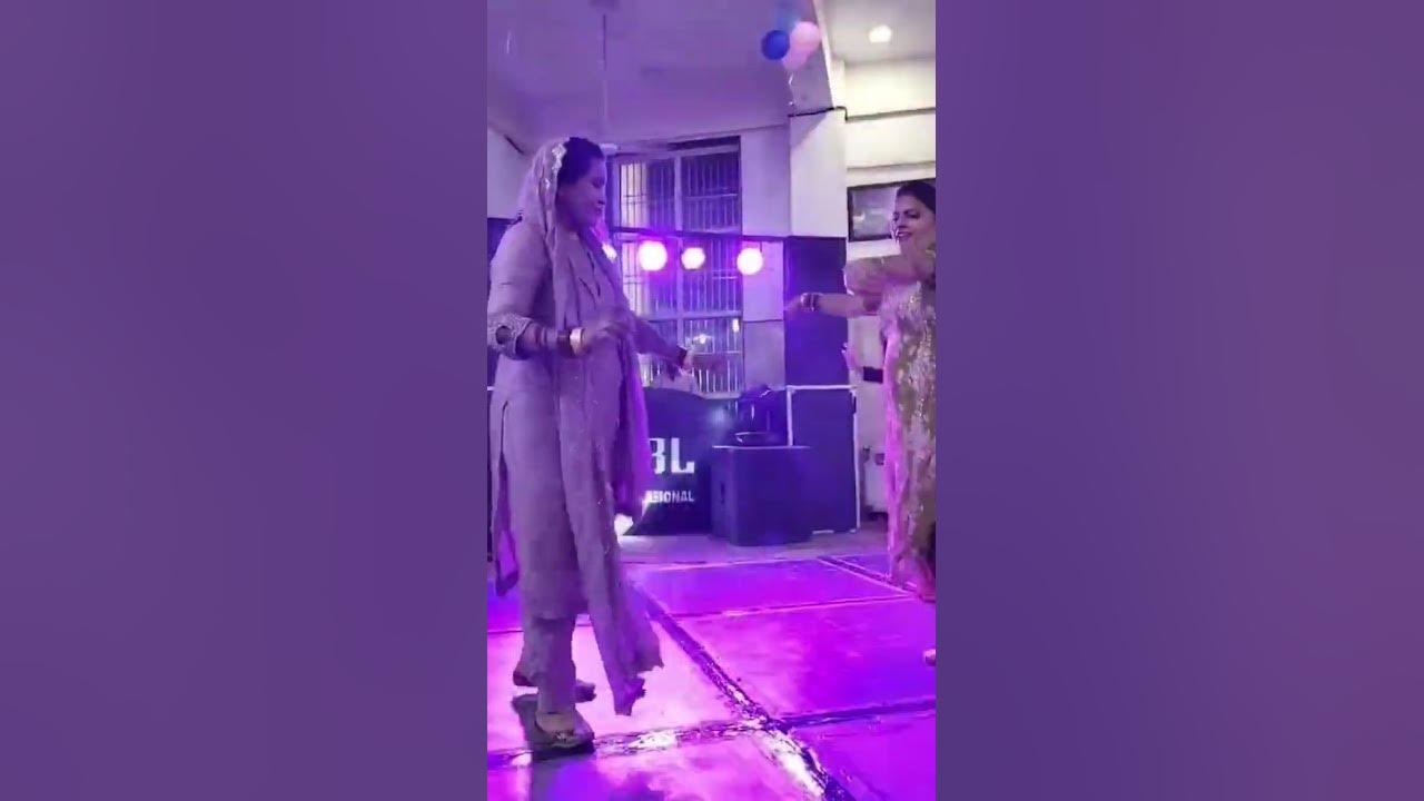 Tera yaar bolda #panjabi #viral #dance #wedding #dj #youtubeshorts #dancelover #viralvideo #song ❤️