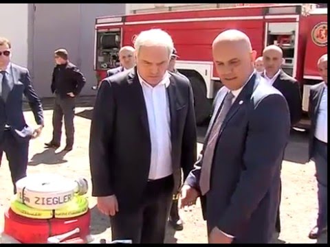 შს მინისტრმა მეხანძრე-მაშველებს ახალი ეკიპირება გადასცა