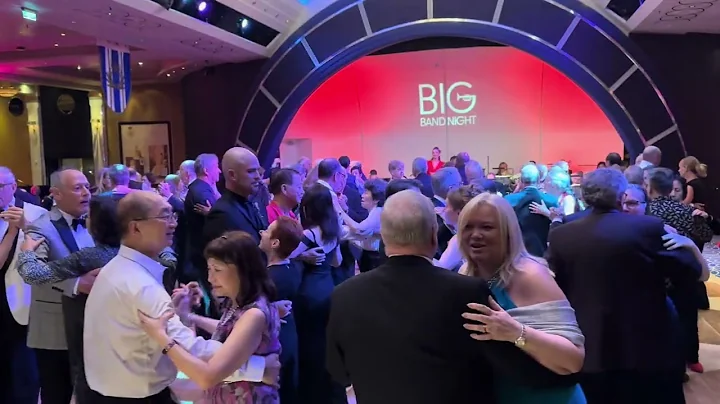 Cunard Queen Mary 2. Big Band Gala Night. Queens Room Musicians. L-O-V-E, a Foxtrot