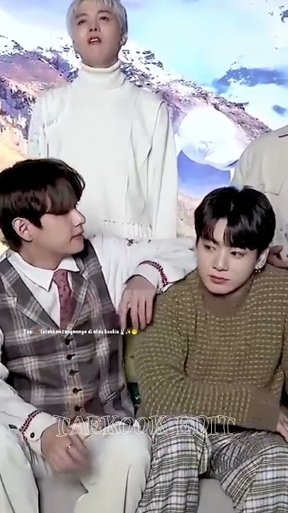 Taehyung 🐻 terlalu posesif 😢 bagi Kookie 🐰✨❤‍🔥 #bts #shorts