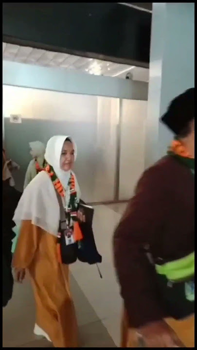 HOREEE.!! Damar Adji UMROH