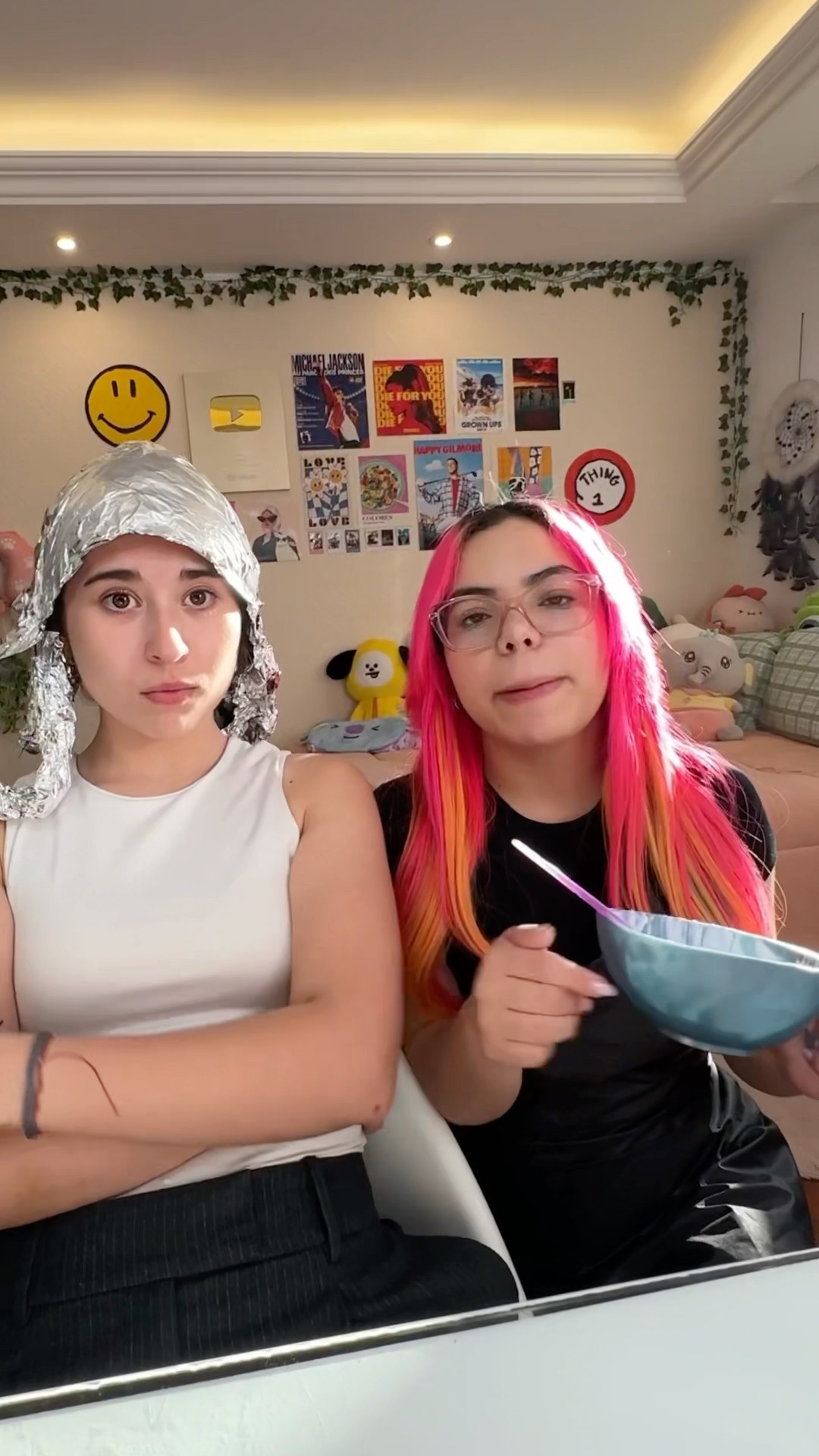 PINTO EL CABELLO A MI PRIMA