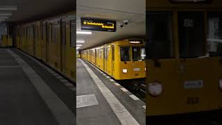 Old BVG U3 arriving #train #db15 #trainspotting #griekspoor #tram #railway #metro #automobile