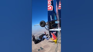 Skydiver got back to the Redbull plane | Skydive PRO #parachute #skydive