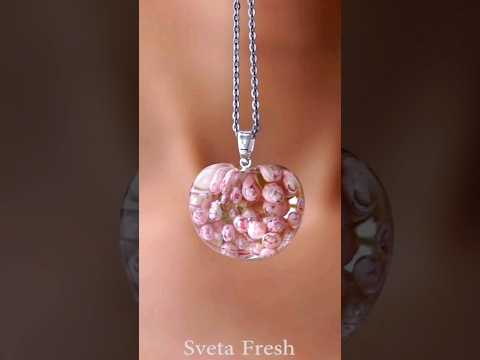 Видео: Авторские УКРАШЕНИЯ #shrots #short #diy #accessories #resin #jewelry #fresh #epoxy #epoxyart