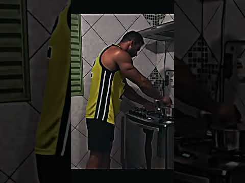 لما تقابل مهرجان بودر الجاردالشرس بودر Shorts