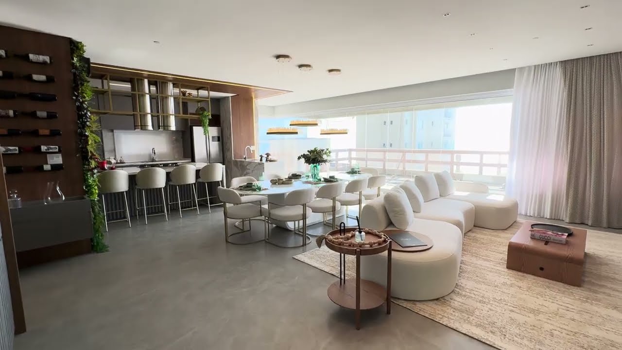 Apartamento vista mar em Itapema com 4 suites e 4 vagas de garagem com SPA na Sacada.