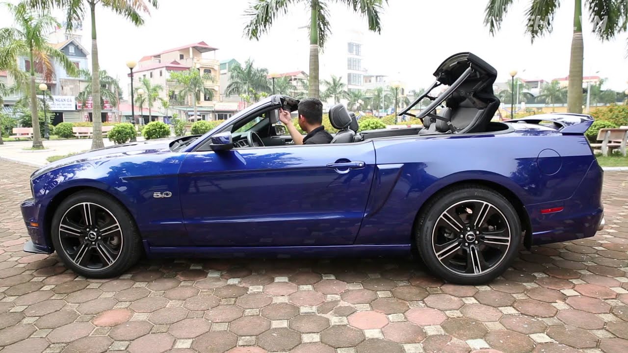 Ford Mustang mui trần độ khủng được bán lại với giá 235 tỷ đồng