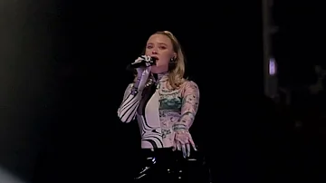 Zara Larsson - Lay All Your Love On Me (ABBA cover) (Live @ Oslo Spektrum 20.11.2021) 4K