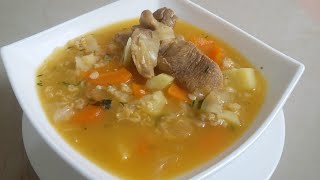 Caldo de avena con cerdo (chancho), fácil de preparar.