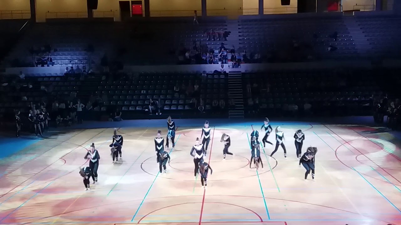 Disco Dance Formation Feeling MarieFlo