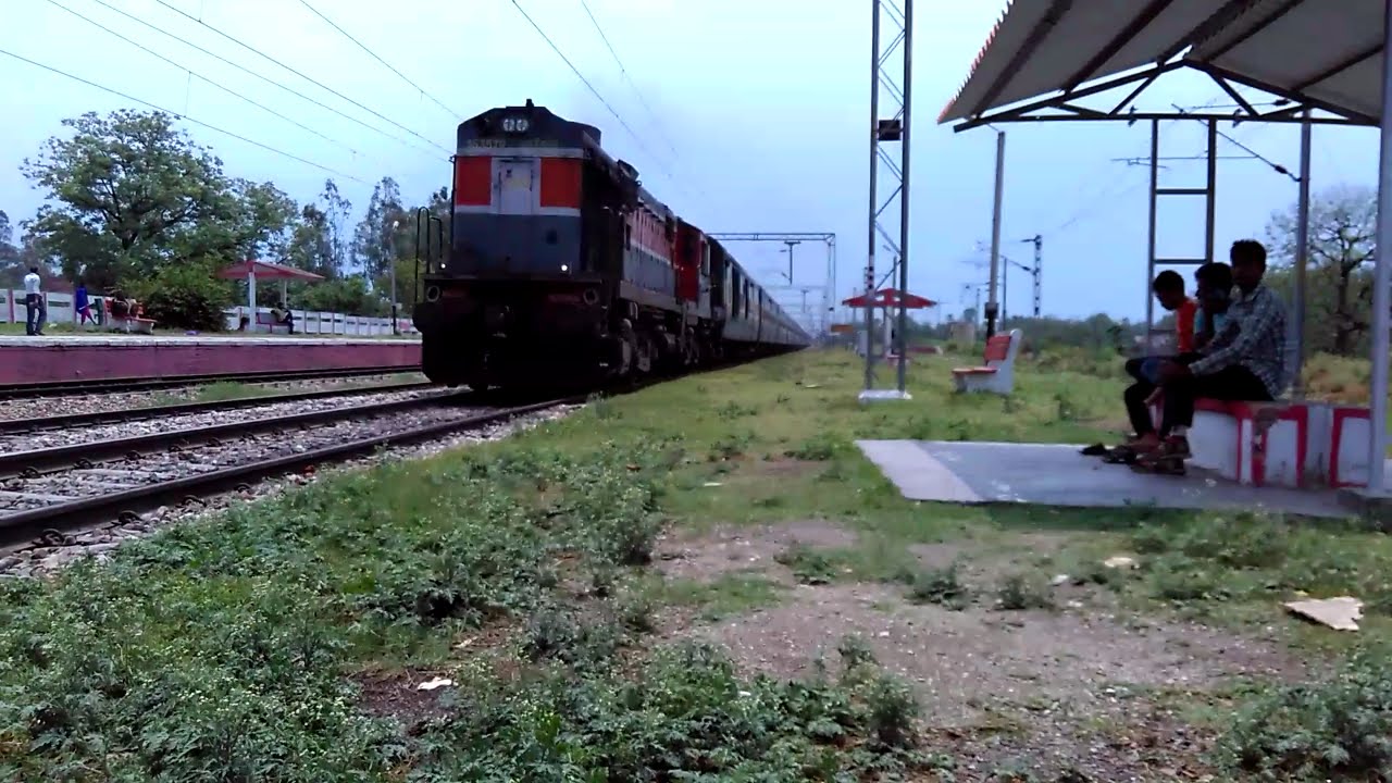 ASR[AMRITSAR]-SHC[SAHARSA] GARIB RATH EXPRESS - YouTube