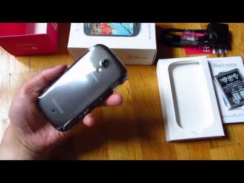 Unboxing Samsung Galaxy Light in HD