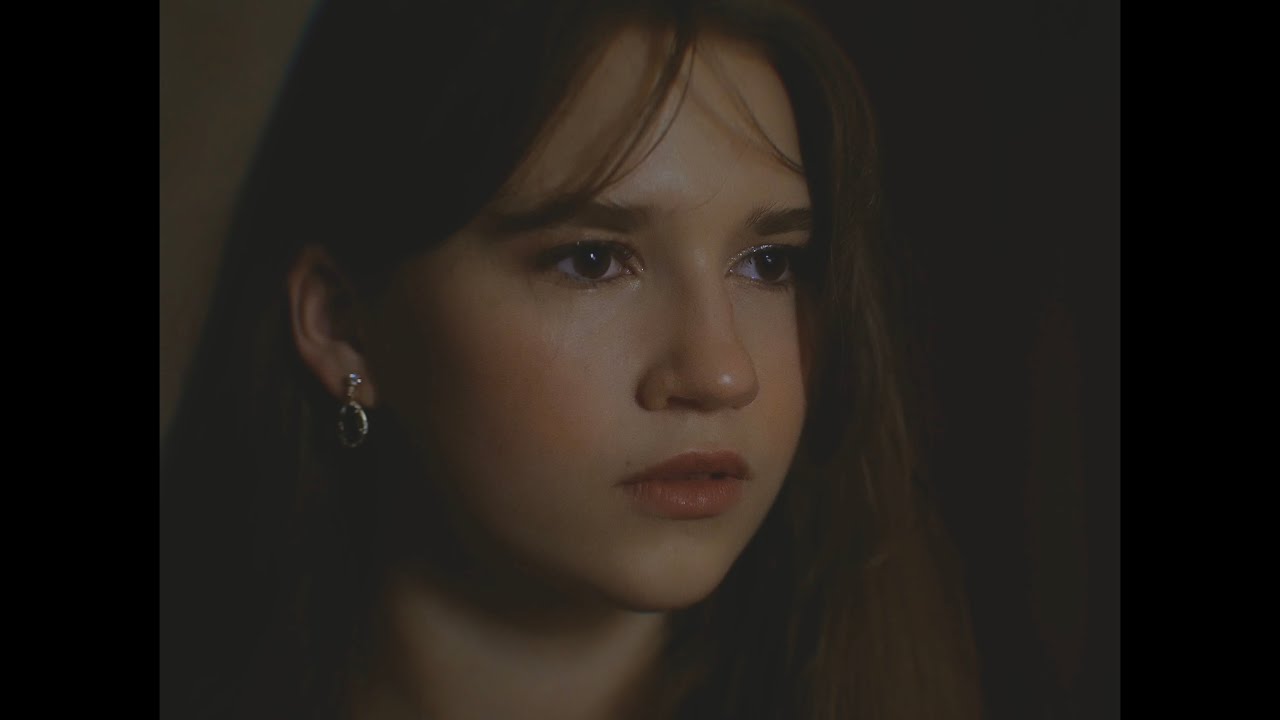 Karolina Rose - Shiny Webs (Official Lyric Video)