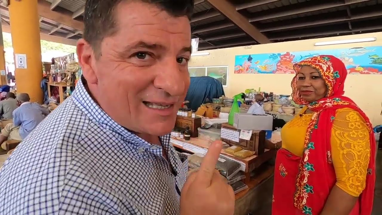 100% Mayotte - Bouéni au marche de Mamoudzou