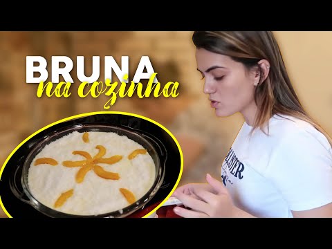 Vídeo: Torta De Coalhada Com Pêssegos E Amoras