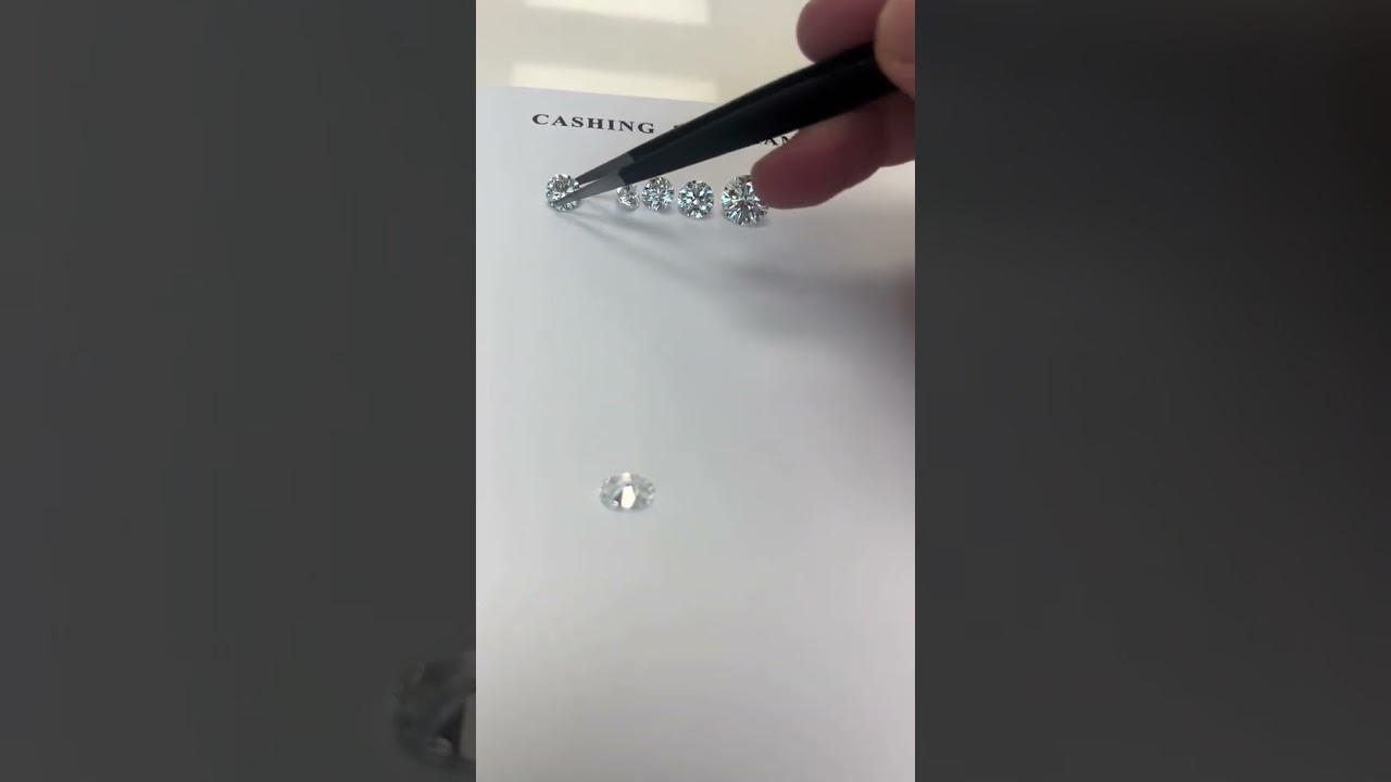 Beautiful Luxury Diamond Rings – We Buy & Sell at Cashing Diamonds 