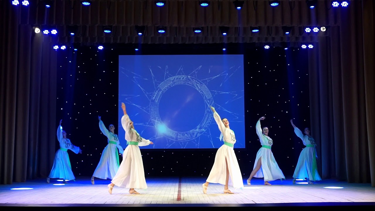 Зразковий вокально-хореографічний ансамбль 