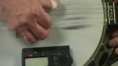 Banjo Lesson: How to Tune the 5 String Banjo