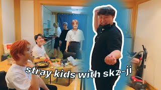 stray kids with skz-ji(their manager & staff) Resimi