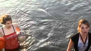 Eline & Sanne in het water voor de 2e keer! (deel2)