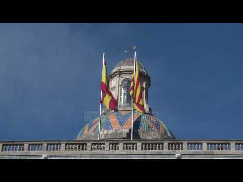 Video: Si Barcelona Tërheq Turistët