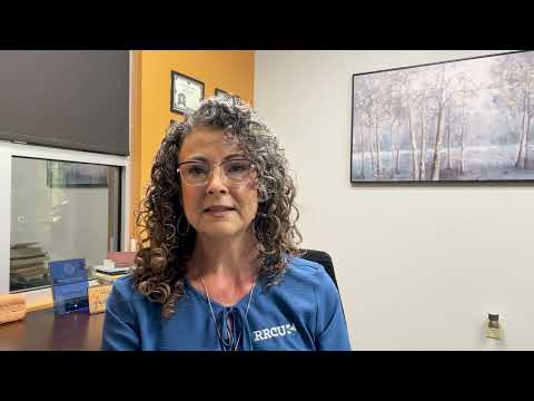Financial Expert Brad Bailey Explains How to Choose a Checking Account in HelloNation