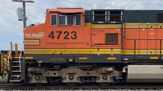 Download lagu BNSF #4723 'MSTS' Leads CSX Q171 through Garrett