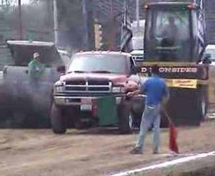 DODGE CUMMINS DIESEL BLOWS DRIVESHAFT AT TRUCK PULL!