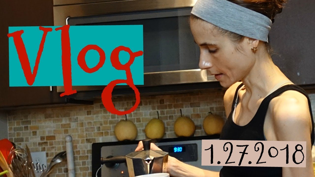 vegan vlogger vis Vlog: Library & Hygge Saturday| Dr Dray