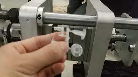 Desktop mini injection molding machine work with slide mould