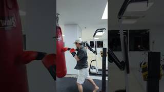 IQ136の僕のコンビネーション、ワンツーフック. one-two, hook combination.