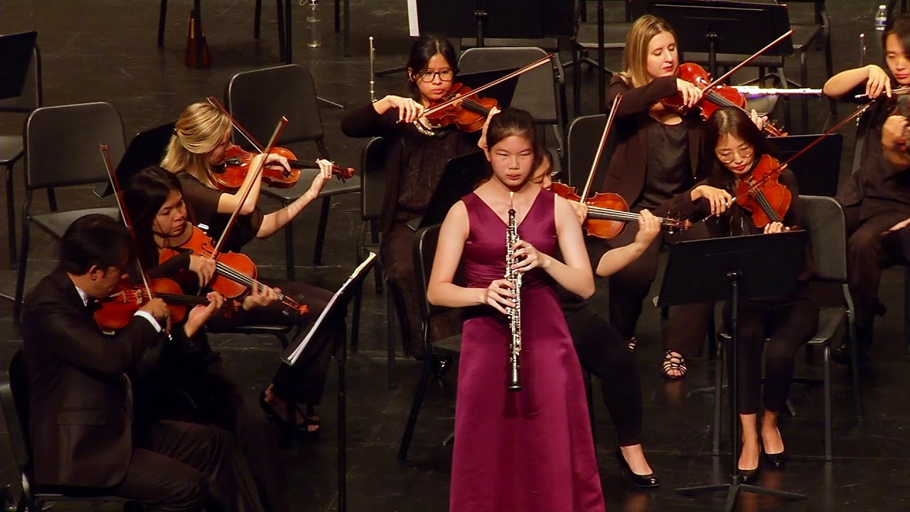 Cimarosa Oboe Concerto (Princess Li, oboe) YouTube
