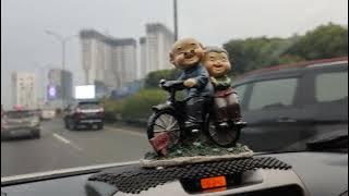 Mentahan Video 30 detik Boneka Dashboard mobil #5