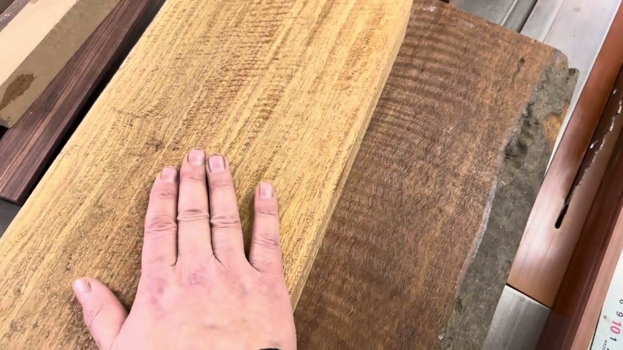 材料紹介 花梨トラ杢 - YouTube