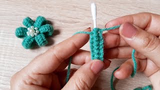 طريقة عمل وردة جميلة / التطوير اليدوي Super Woolen Flower Ideas -Hand Embroidery Design -Easy Trick