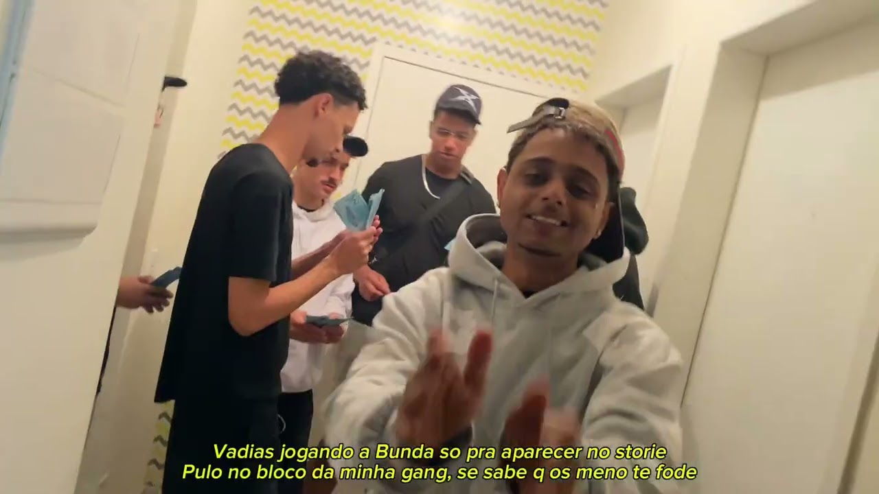 CHICAGO (Official Music Video) - OgKwan, Violla, Vini ZL auf YouTube ansehen CHICAGO (Official Music Video) - OgKwan, Violla, Vini ZL auf YouTube ansehen