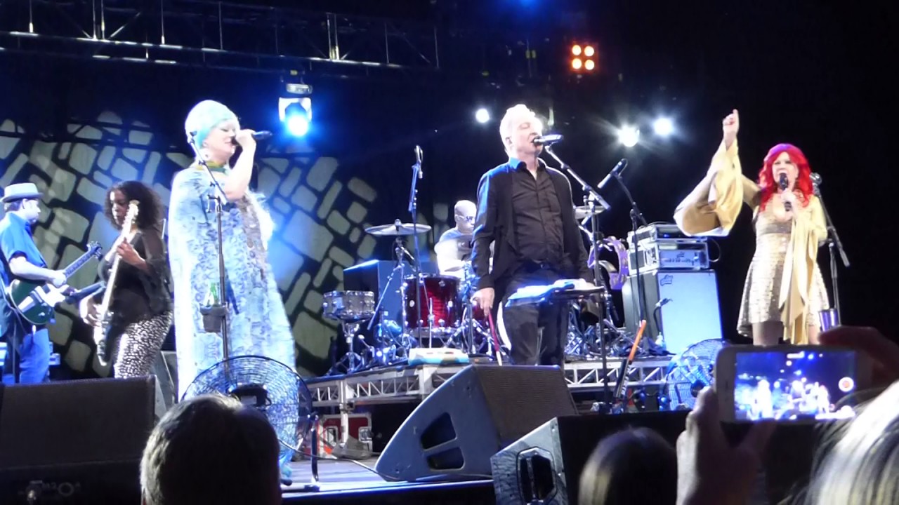 The B52s @ Margaret Court Arena 2017 ~ Band Introductions / Love Shack ...